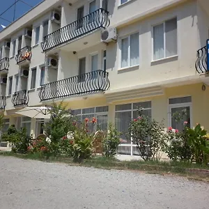 Otel Oezguer Hotel, Fethiye
